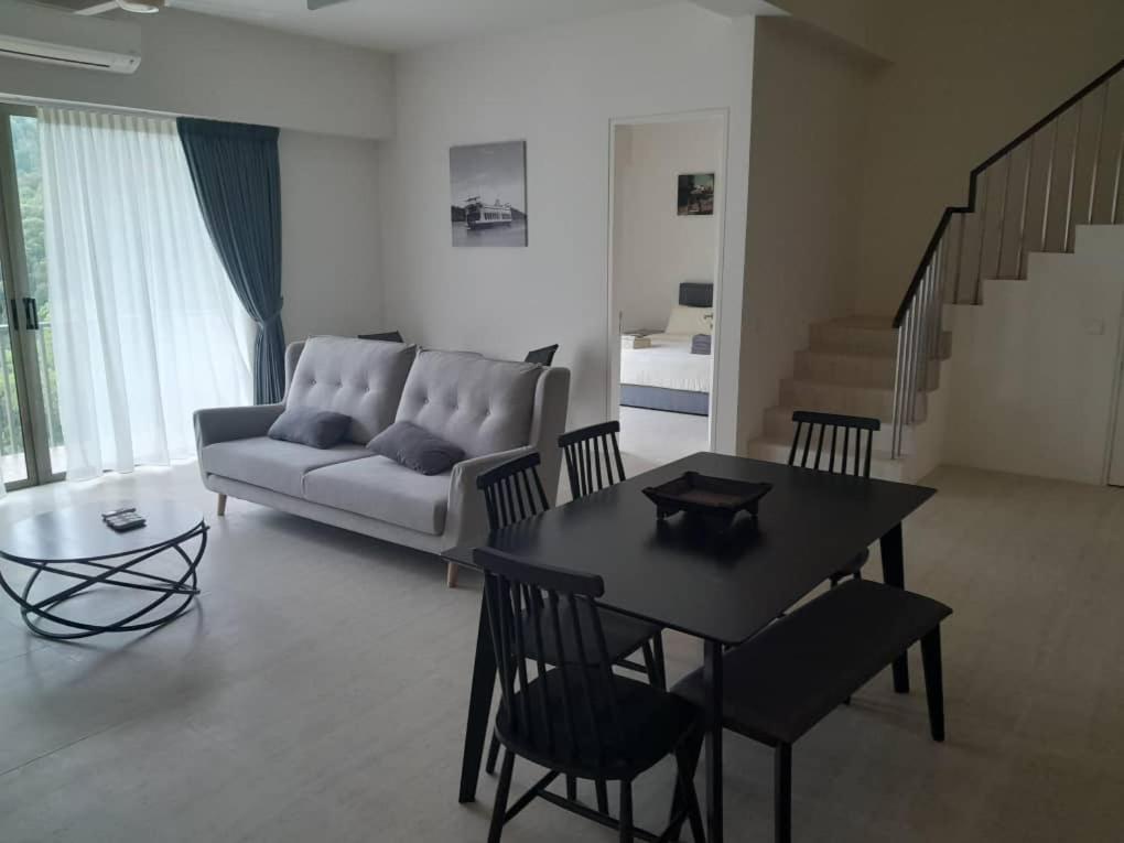 By The Sea Suites - Managed By Sdb Host Бату-Феррінгі Екстер'єр фото