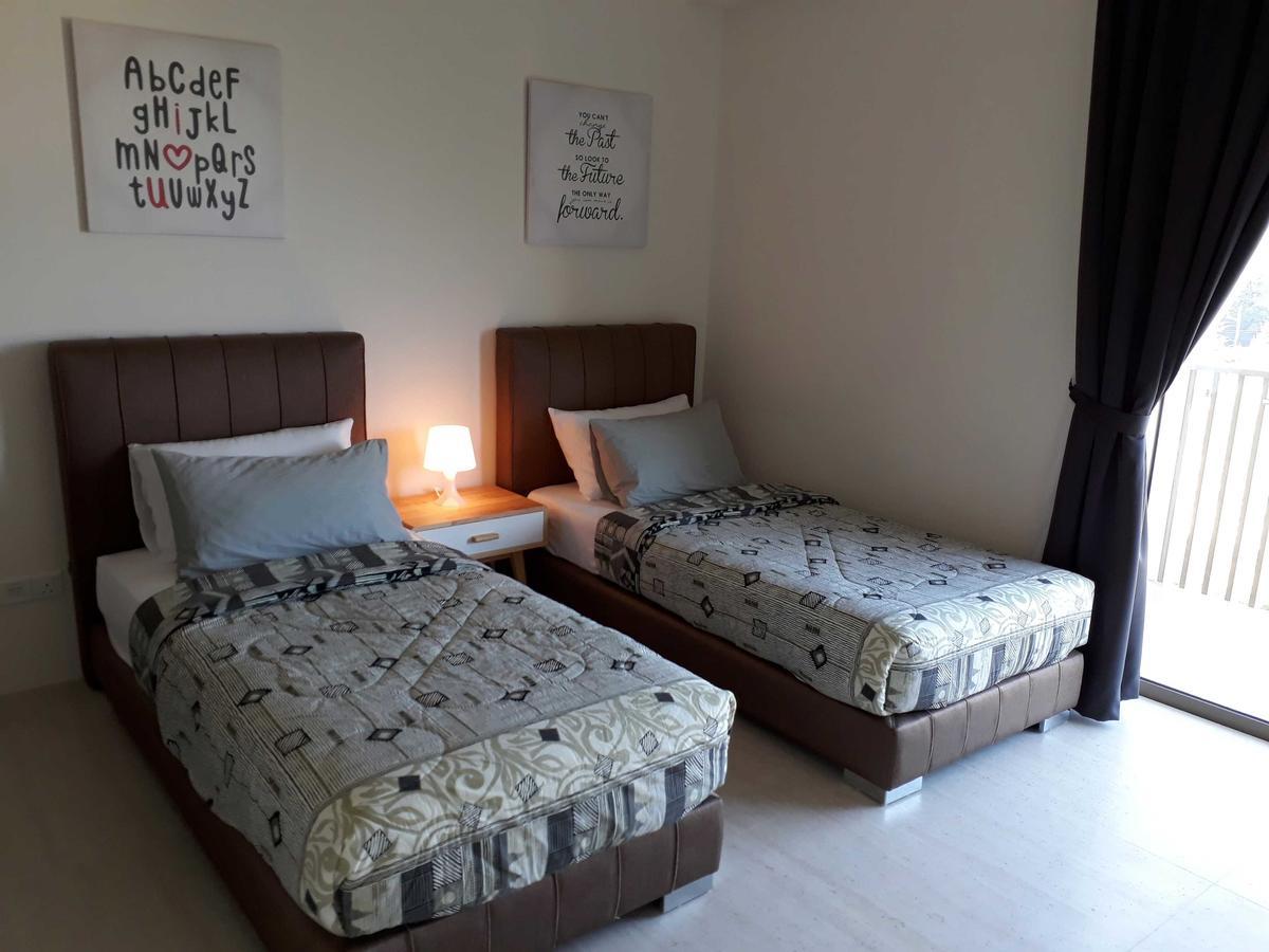By The Sea Suites - Managed By Sdb Host Бату-Феррінгі Екстер'єр фото